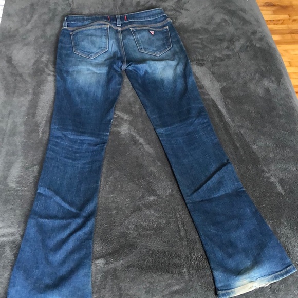 Guess Jeans - Picture 2 of 6